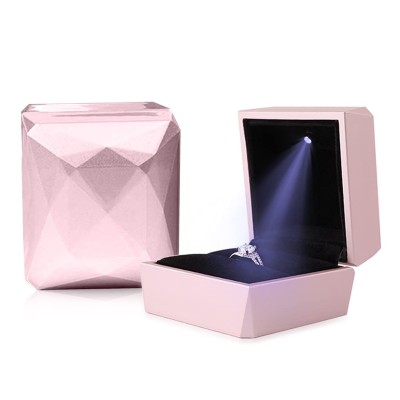 Krabička s LED svetlom