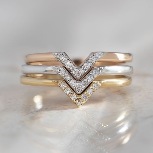 Prsteň z bieleho zlata s diamantami 0.04 ct
